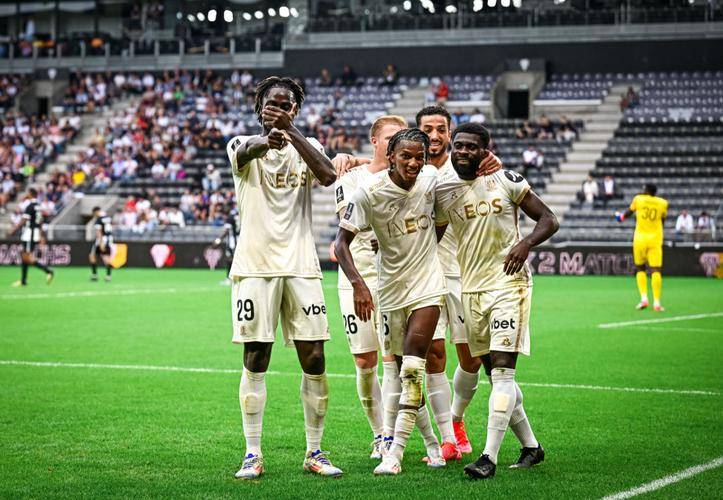 圣埃蒂安接连失利，法甲前景暗淡(圣埃蒂安vs洛里昂预测)