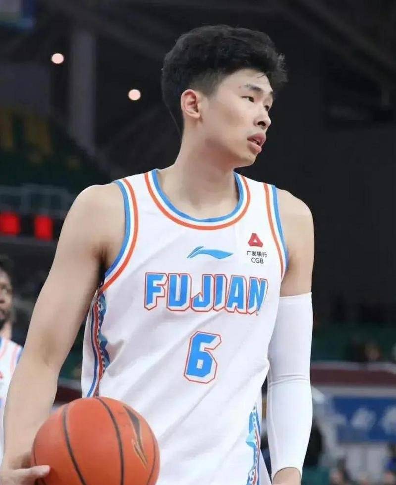 山东男篮一路领先，实现完美胜利！的简单介绍