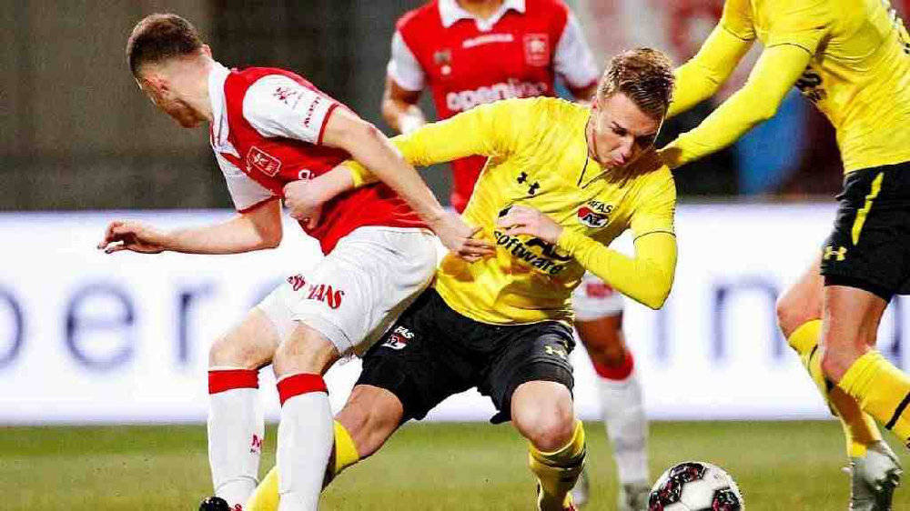 关于斯图加特球员因伤宣布休战，教练组调整战术的信息