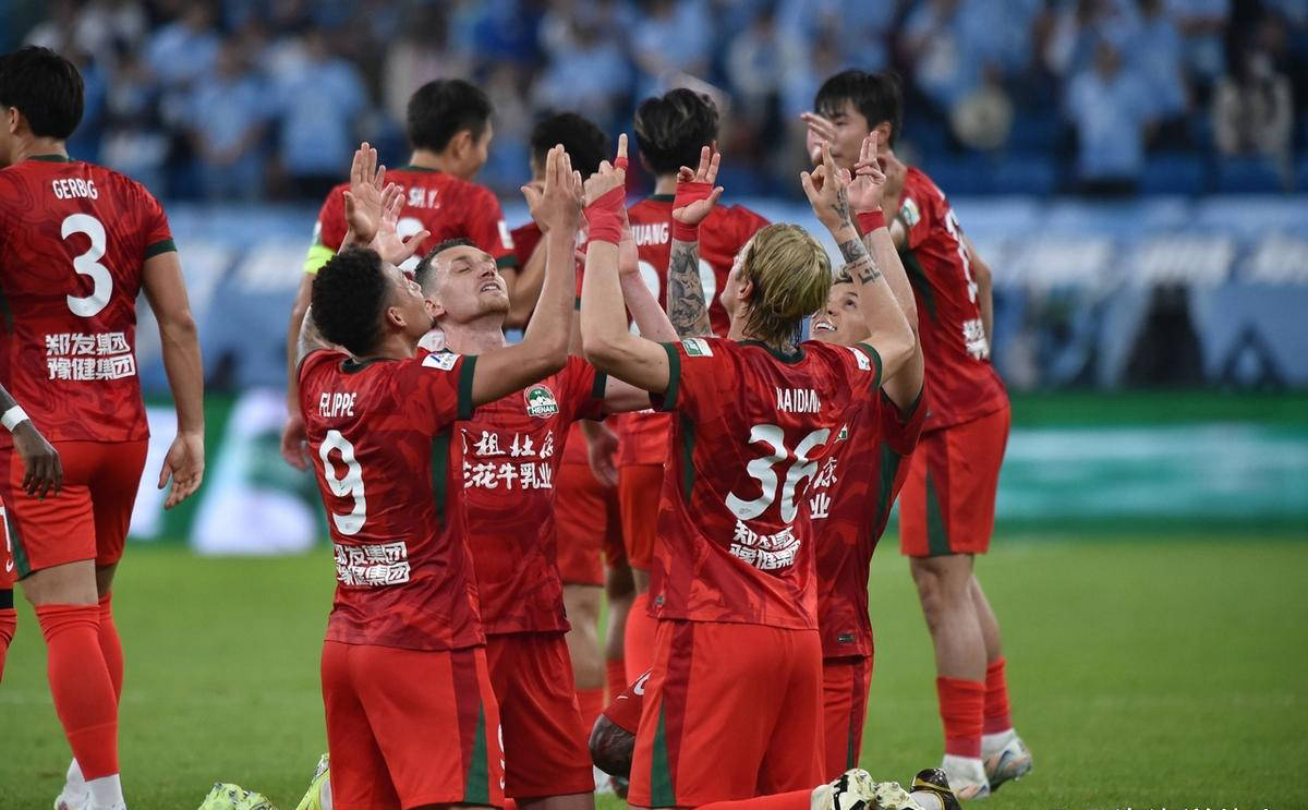 球队调整战术，为下一场比赛做准备