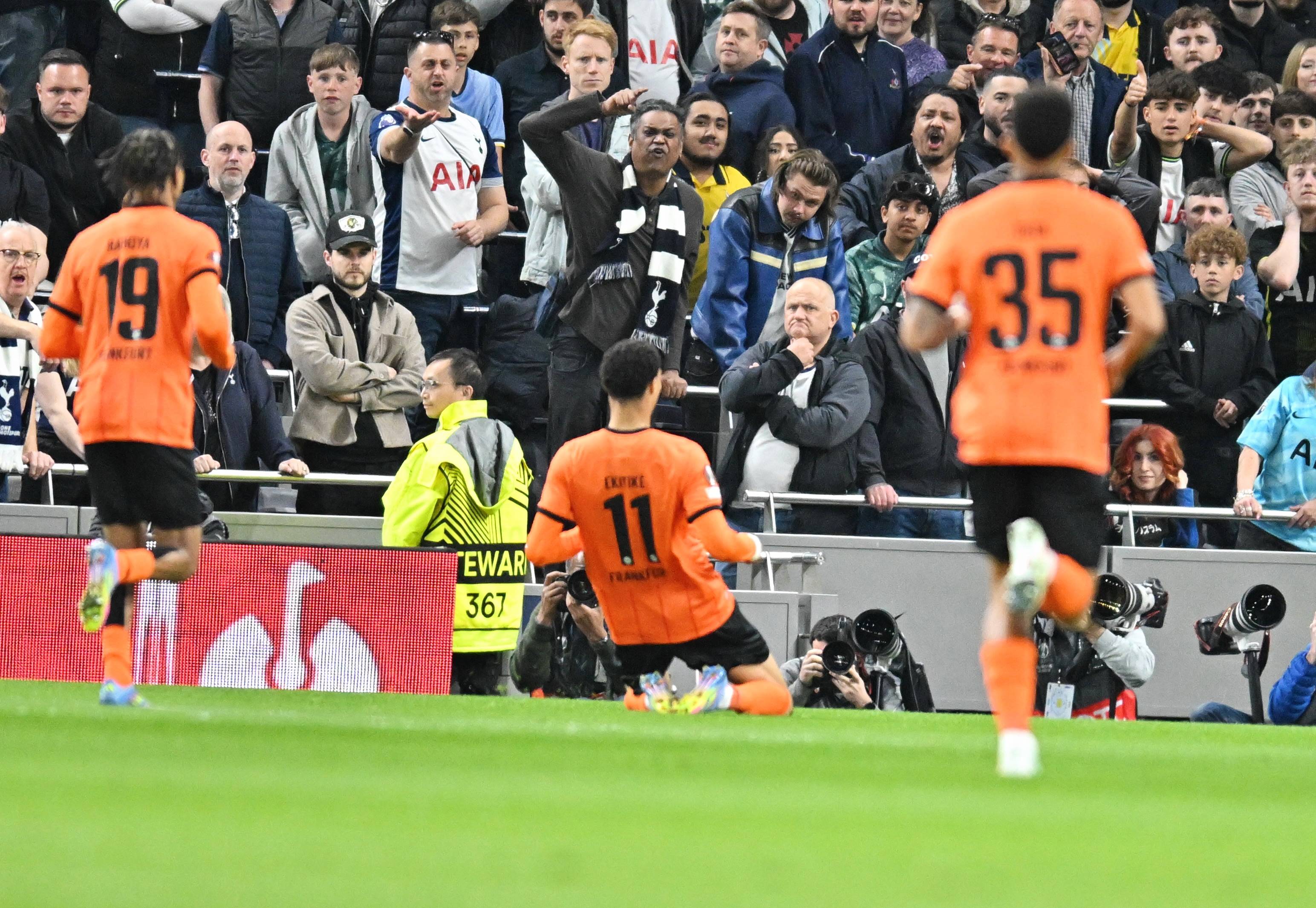 包含热刺寻找反弹机会，备战接下来的比赛的词条