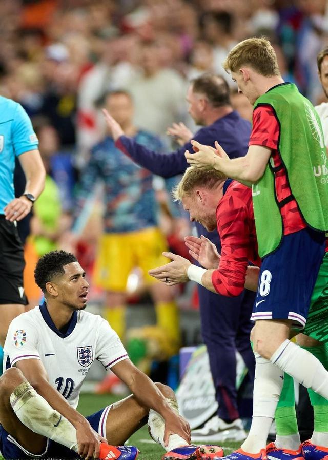 英格兰队战术调整取得成功，获得胜利