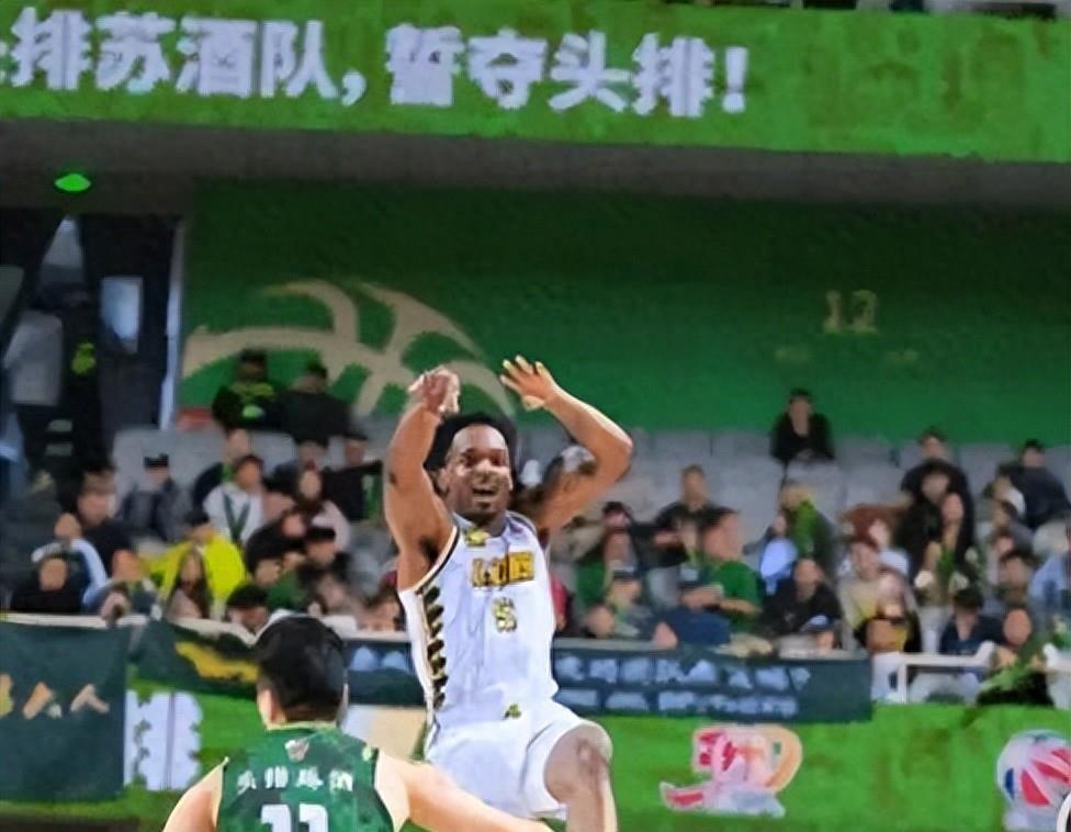 关于吉林男篮主场告捷，队员表现出色积分榜再上一层楼的信息