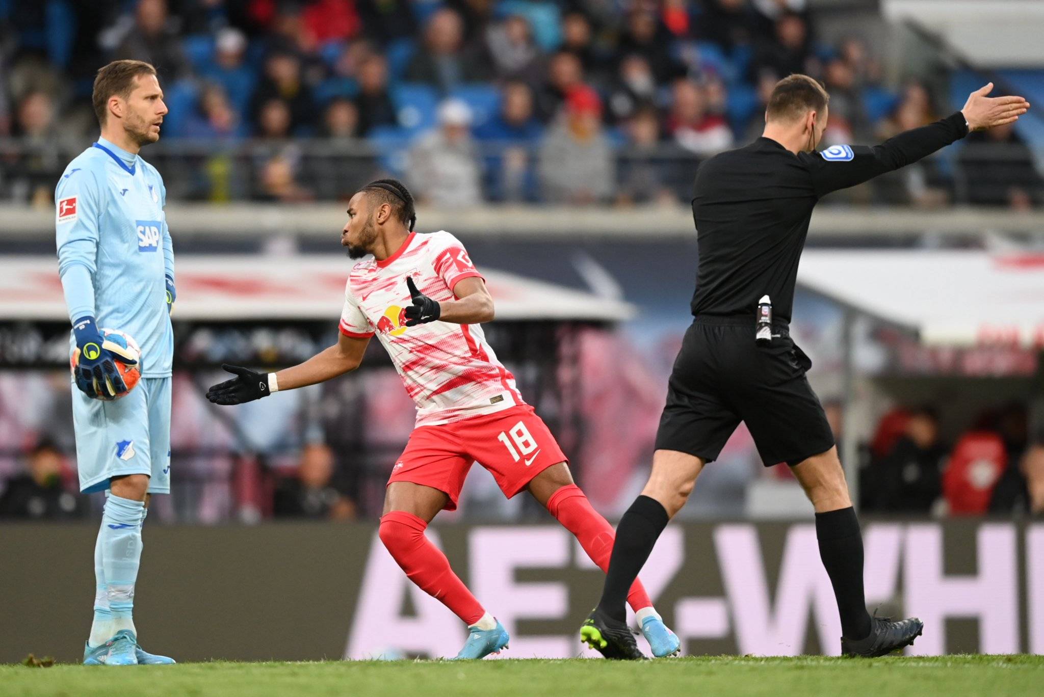 荷兰劲旅绝地反击，剑指欧冠冠军