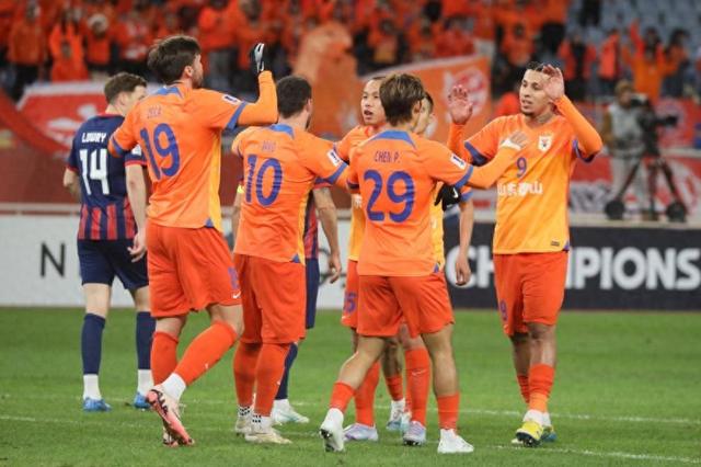 联赛竞争激烈，多支球队表现出色