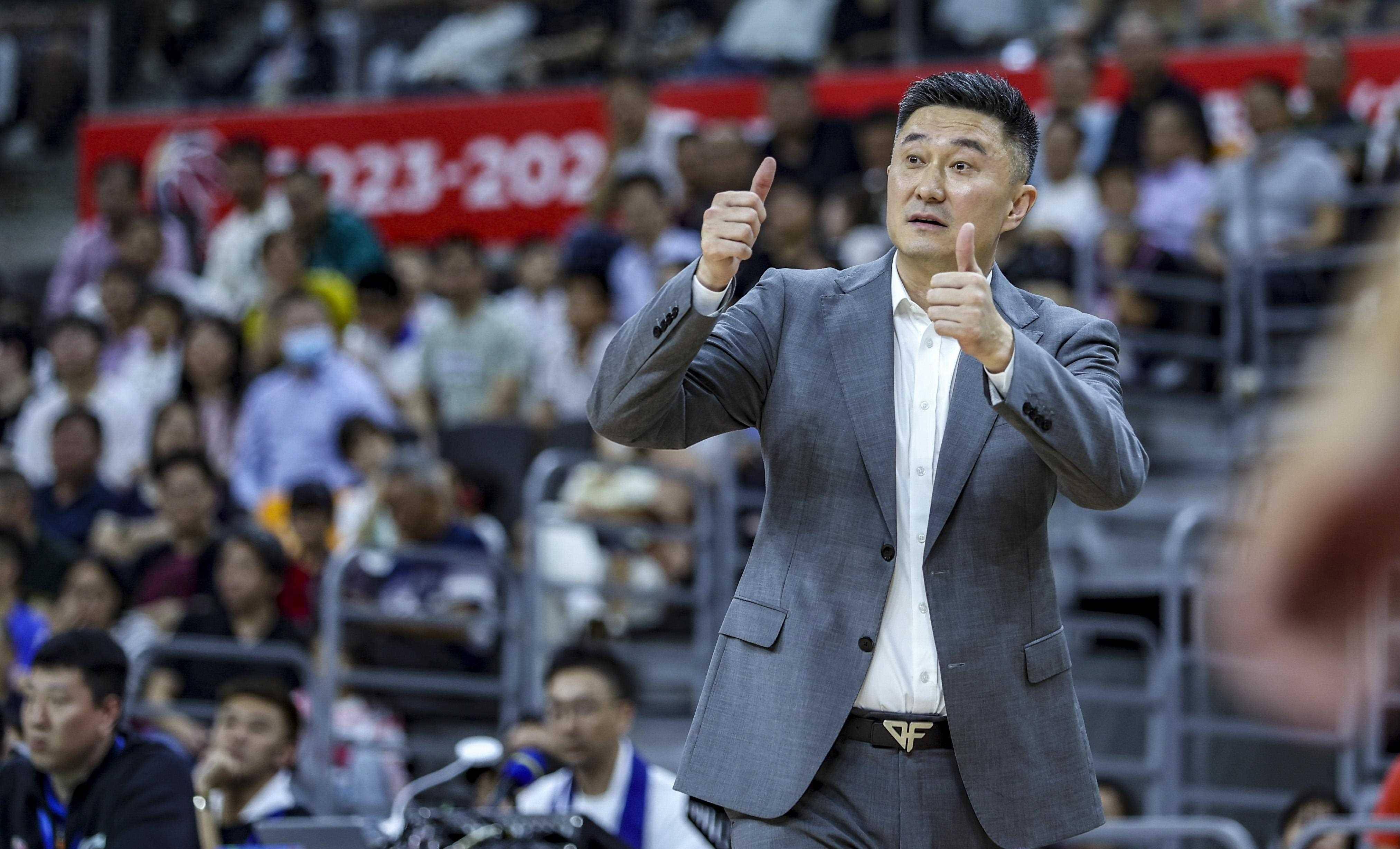 广东男篮在今日比赛中大获全胜，实至名归