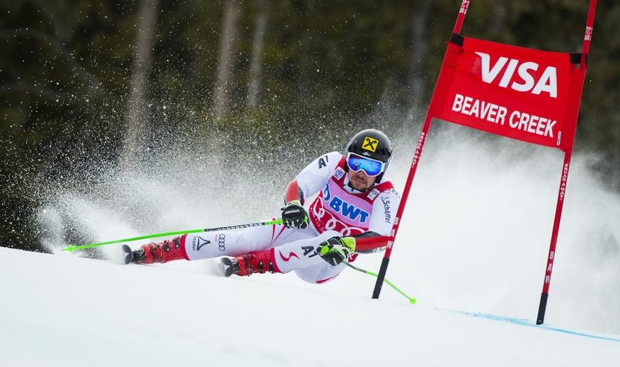 瑞士高山滑雪选手登上领奖台 瑞士高山滑雪选手登上领奖台