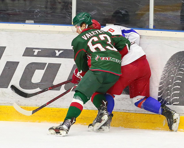 包含云南队备战新疆，客场作战全队迎战期待保持稳定状态的词条