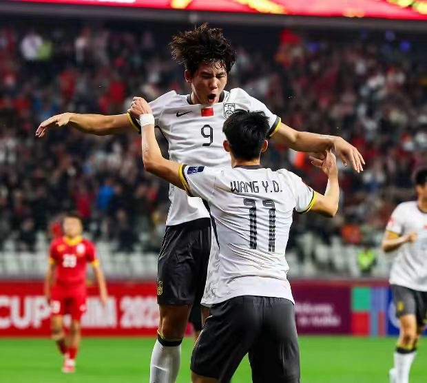 亚眠主场击败梅斯，实现联赛首胜