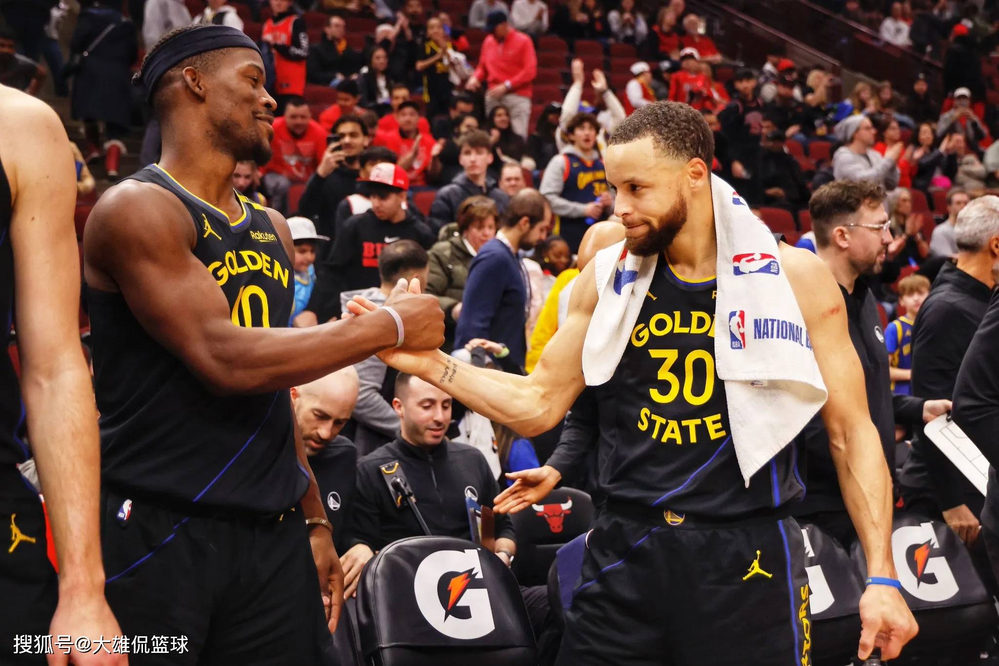 关于勇士队热火战役再度上演，两队实力对拼的信息