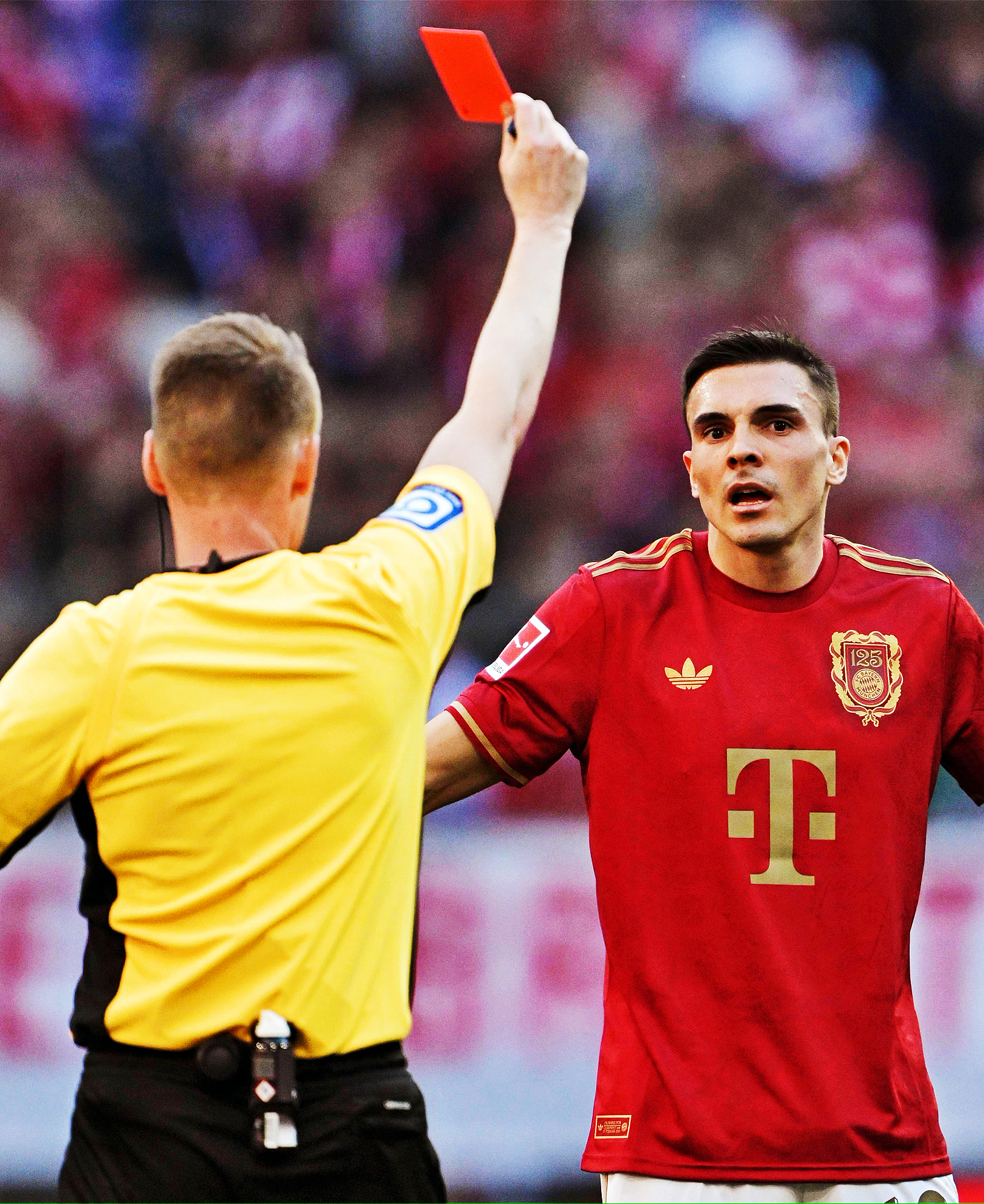 独霸德国:拜仁慕尼黑:完胜勒沃库森