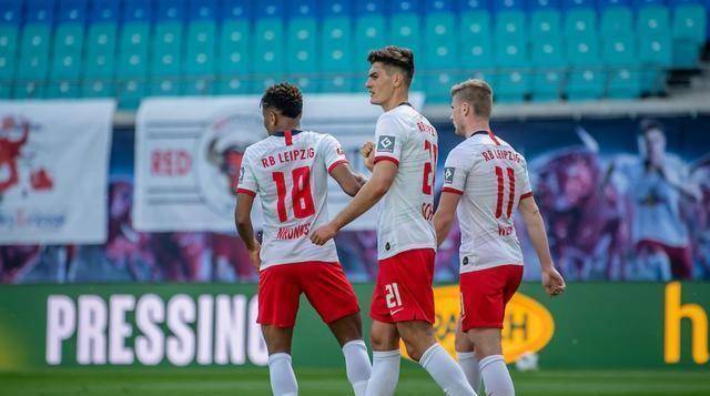 莱比锡红牛在比赛中表现出色，轻松获胜的简单介绍