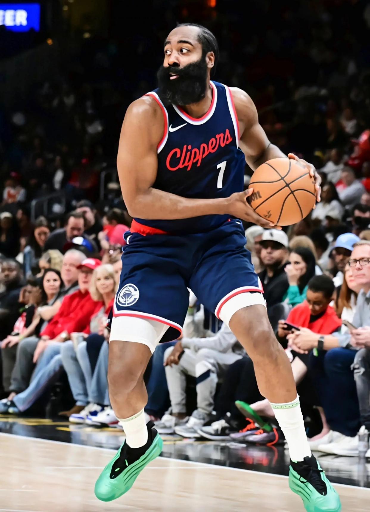 快船力克鹈鹕，莱昂纳德大放异彩