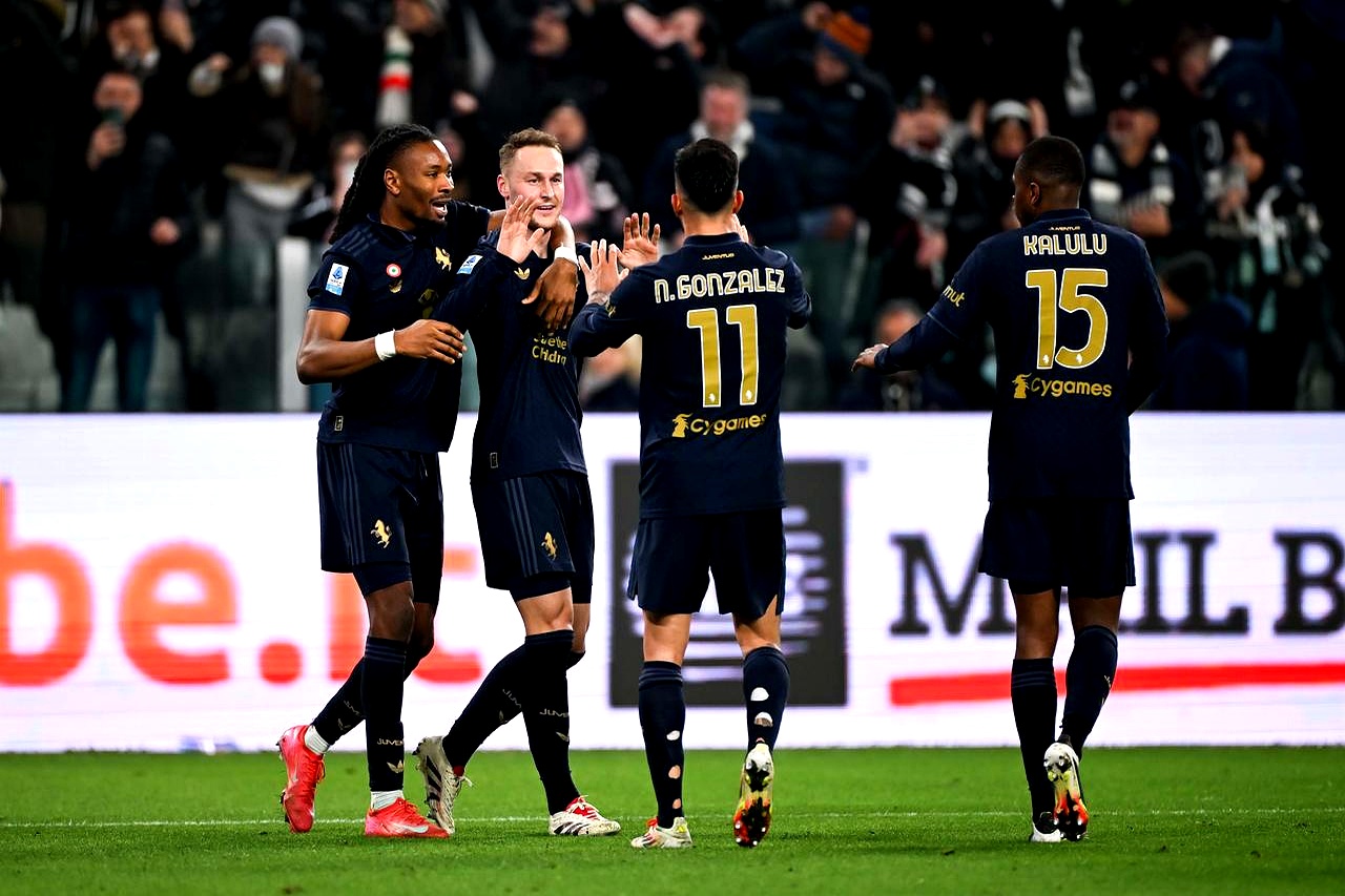 关于尤文图斯客场失利，落后榜首球队的信息