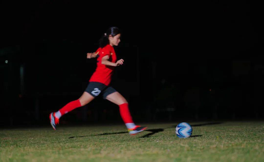 中国女足球员斩获多场比赛的最佳射手