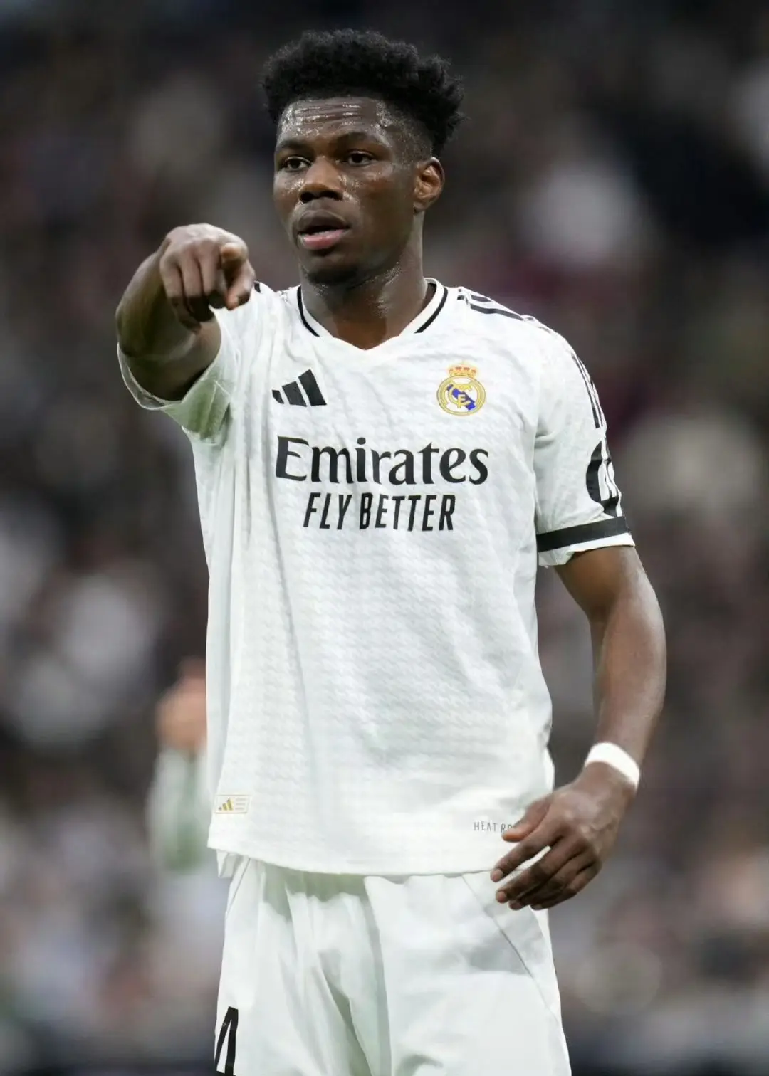 皇马门将红牌下场，客场-不敌巴列卡诺的简单介绍