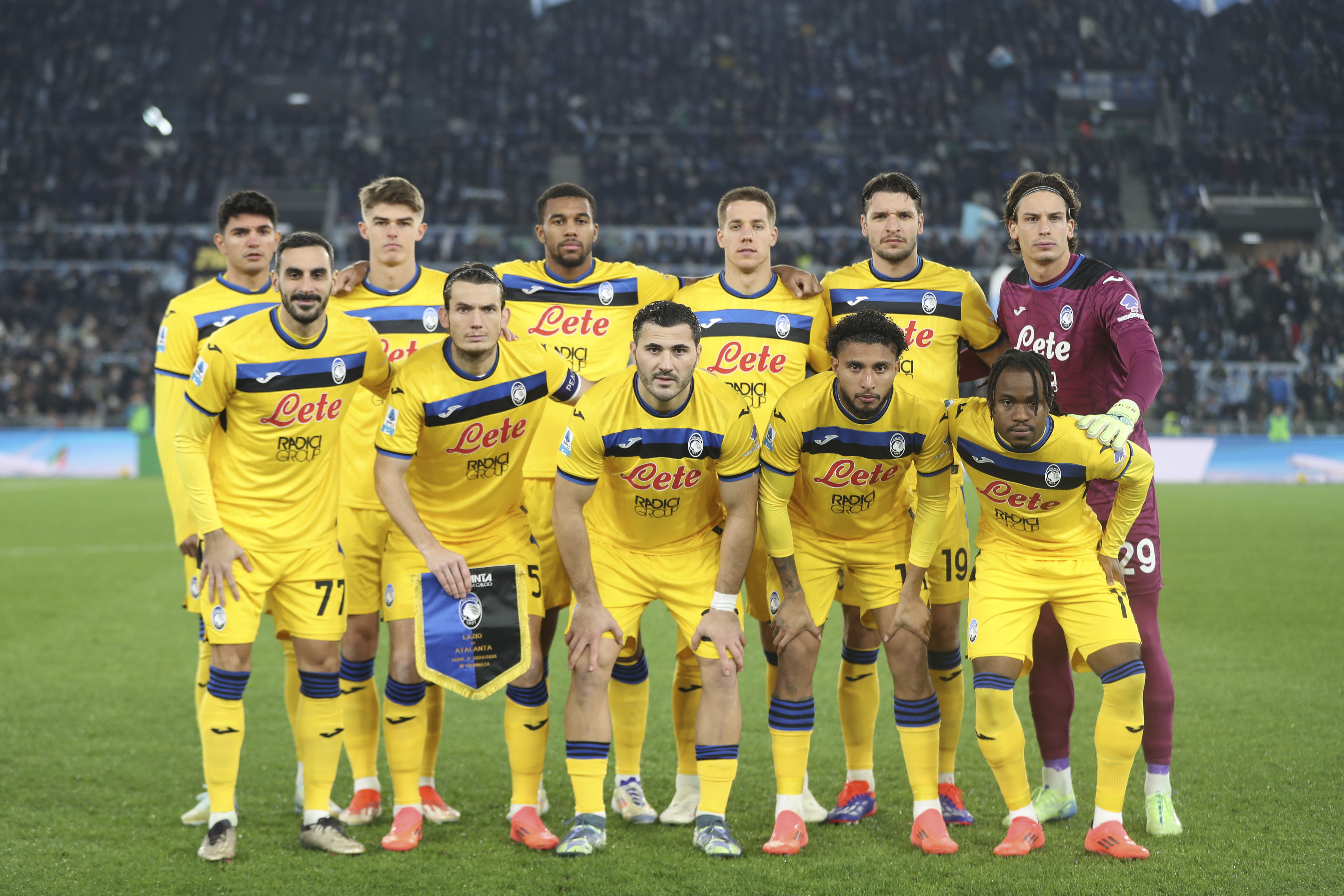 东亚地区的足球队伍将迎来一场激烈的赛季 东亚地区的足球队伍将迎来一场激烈的赛季