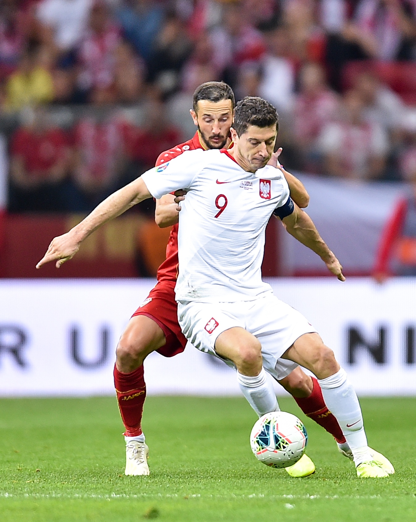 包含马其顿战胜立陶宛，晋级希望良好的词条