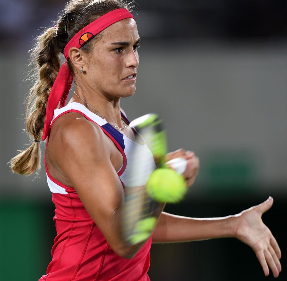 波多黎各击剑选手劈飞对手昂首晋级八强