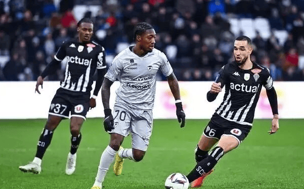 关于昂热宣布引进外援，加强球队实力的信息